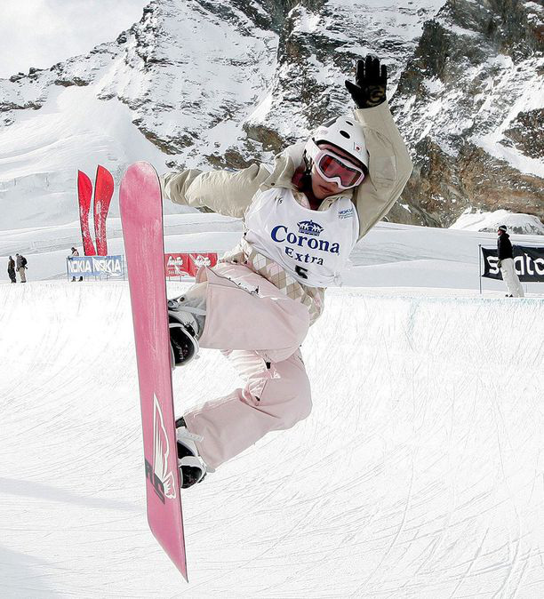 Mỹ nhân 18+ Melo Imai: Thiên tài trượt tuyết sa đọa của Nhật Bản bất ngờ làm gái gọi, quá khứ đau đớn và màn lột xác sau 5 năm - Ảnh 11.