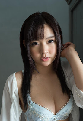 Nữ diễn viên JAV Ayano Nana
