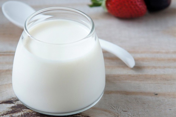 Sử dụng sữa chua không đường là cách thu nhỏ vùng kín tại nhà hiệu quả