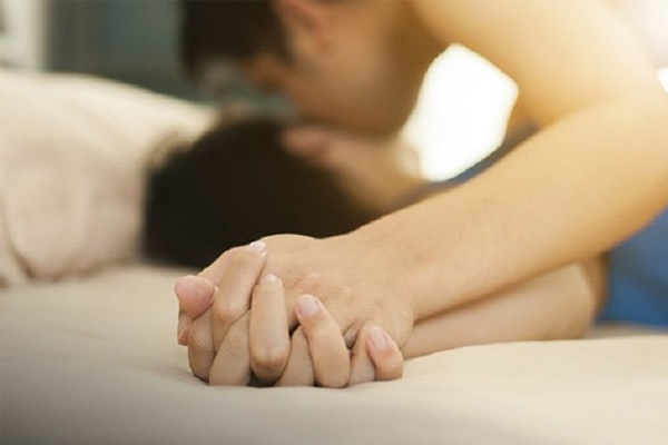 Duy trì quan hệ thường xuyên là cách giảm mệt mỏi khi quan hệ tình dục