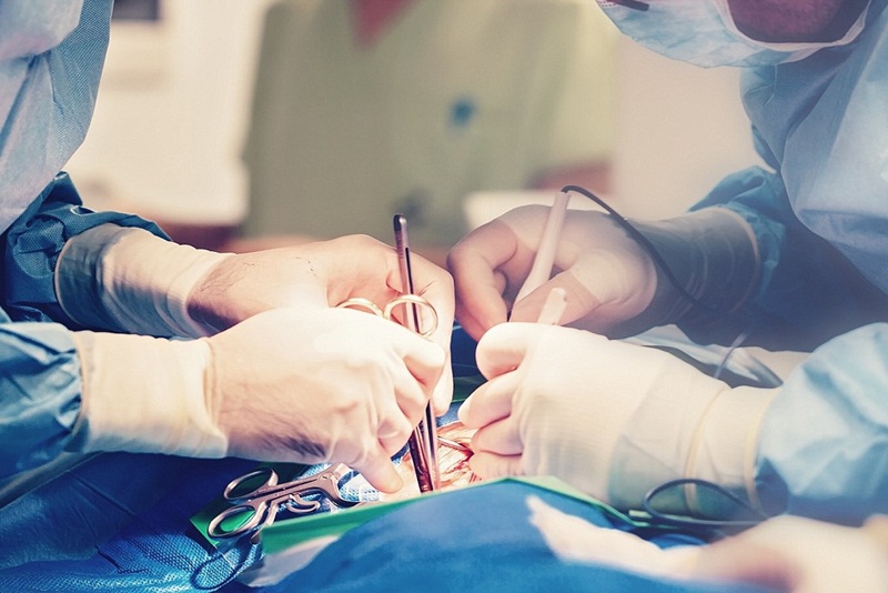 Phẫu thuật xoắn tinh hoàn là phương pháp điều trị phổ biến