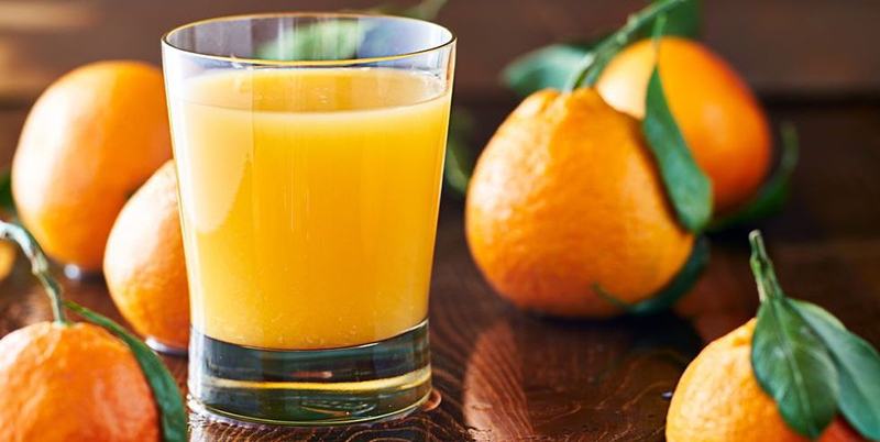 Việc bổ sung các thực phẩm giàu vitamin C như cam quýt, ổi, kiwi, dâu tây,… là cách đơn giản để tăng số lượng tinh trùng.