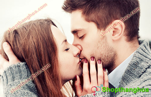cách nam giới hôn