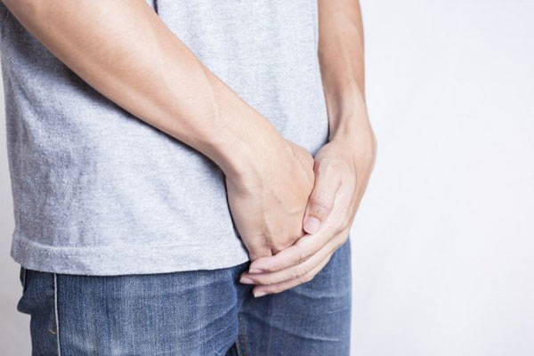 Nam giới cũng gặp phải một số nguyên nhân gây đau khi quan hệ tình dục