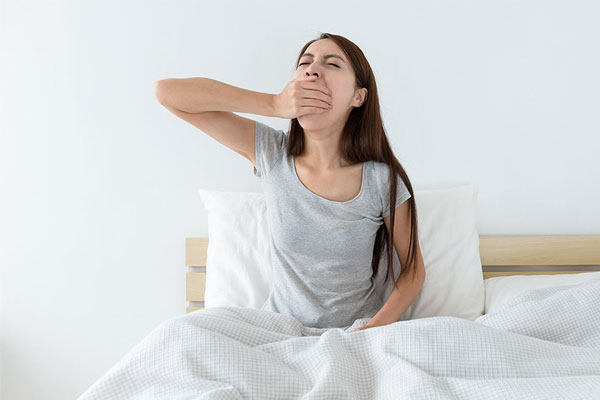 Sau khi quan hệ, cơ thể có thể sản xuất ra hormone prolactin, gây ra cảm giác buồn ngủ và muốn nghỉ ngơi