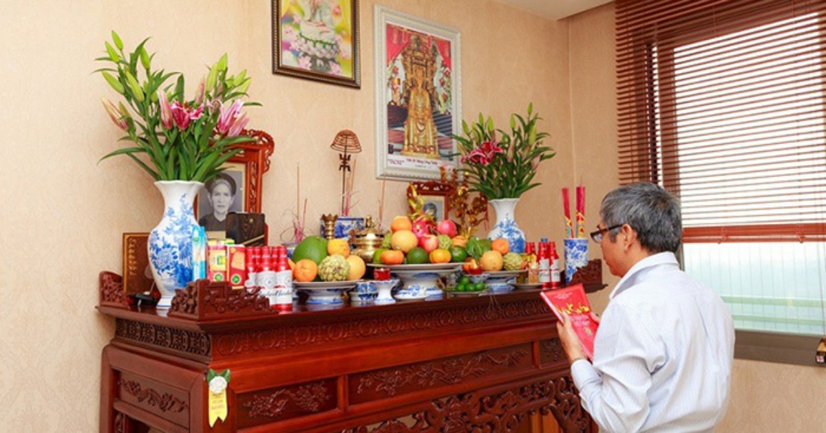 Văn khấn gia tiên ngày thường, ngày rằm, mùng 1 năm 2023