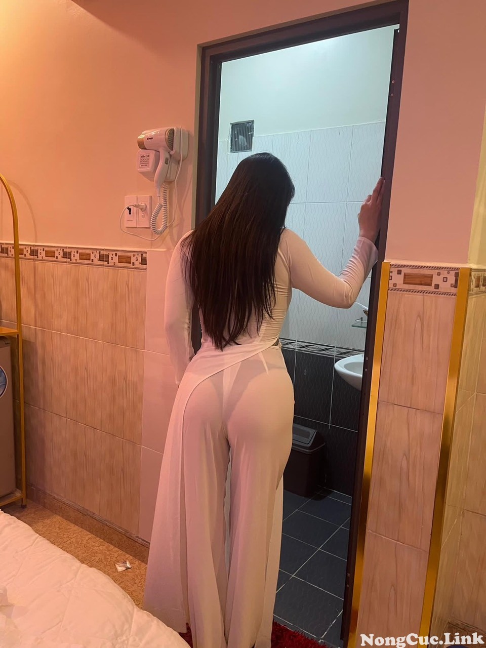 truyen-sex-co-giao-quynh-thu